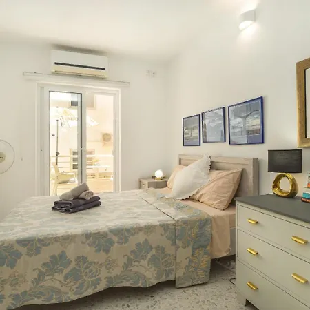 No 25, アパート *